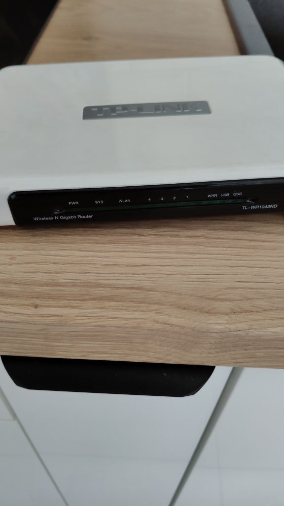 Sprzedam Switch Model ST3105G marki netis.5 portowy +1