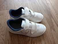 Buty sportowe na rzepy chłopięce