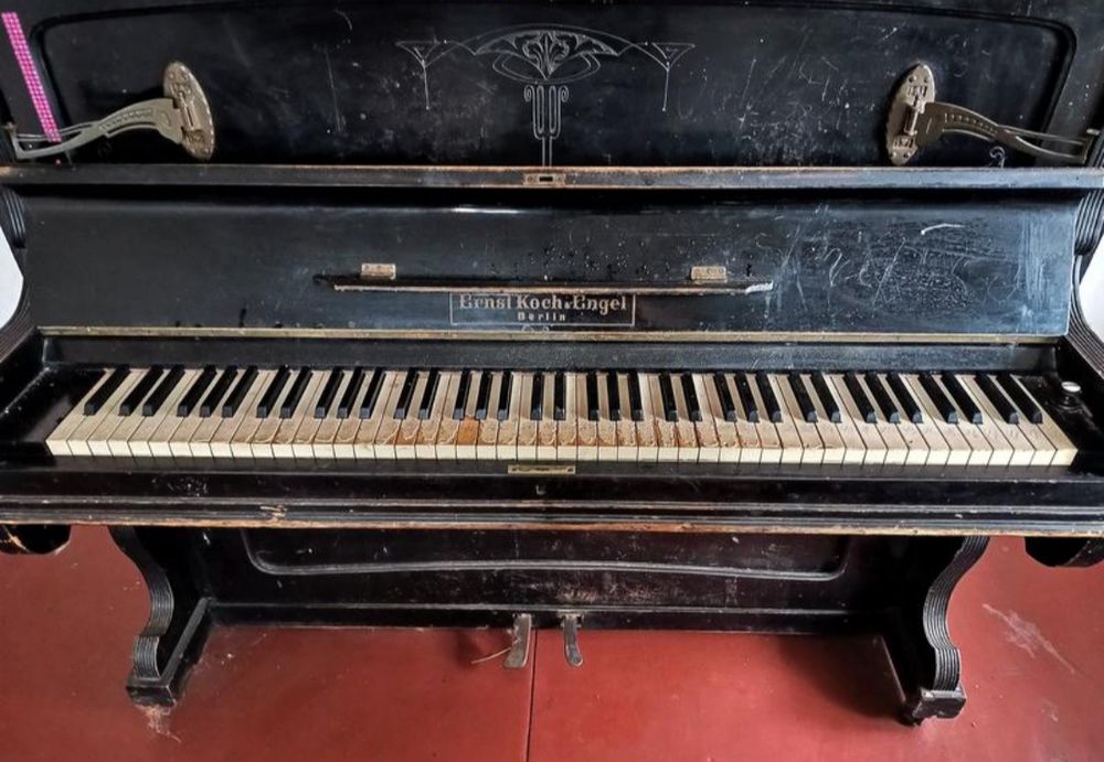 Піаніно старовинне