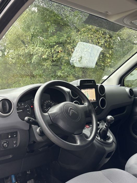 Citroen Berlingo 1.6 HDI 3 lugares 120cv 6V