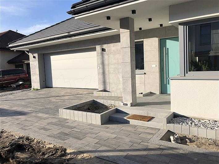 Producent Brama garażowa segmentowa Bramy garażowe przemysłowe 4*2,10