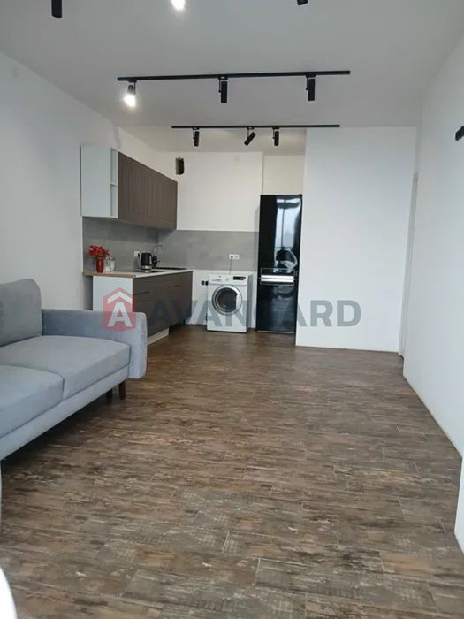 Продам 2 кімн квартиру з ремонтом в новобудові