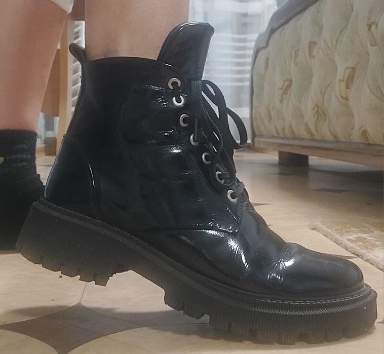 Ботинки лакові натуральні