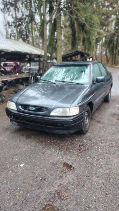 Розборка ford escort 1.4 бензин 93-й рік
