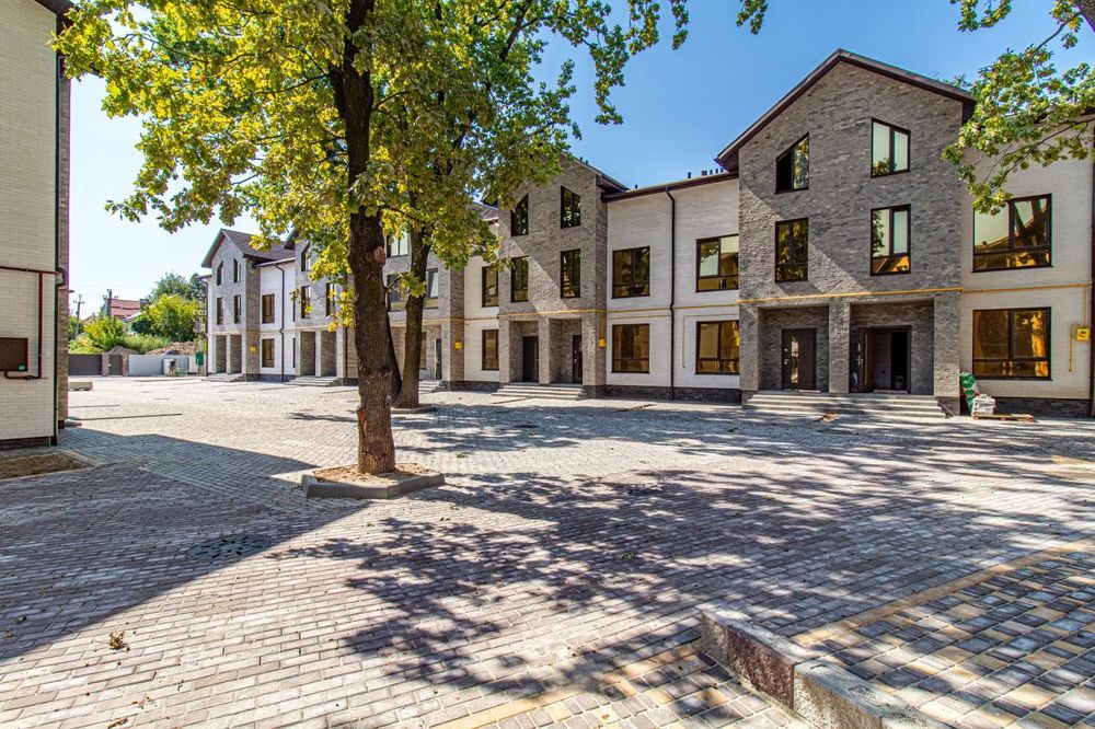 Продаж таунхаусів Петропавлівська Борщагівка