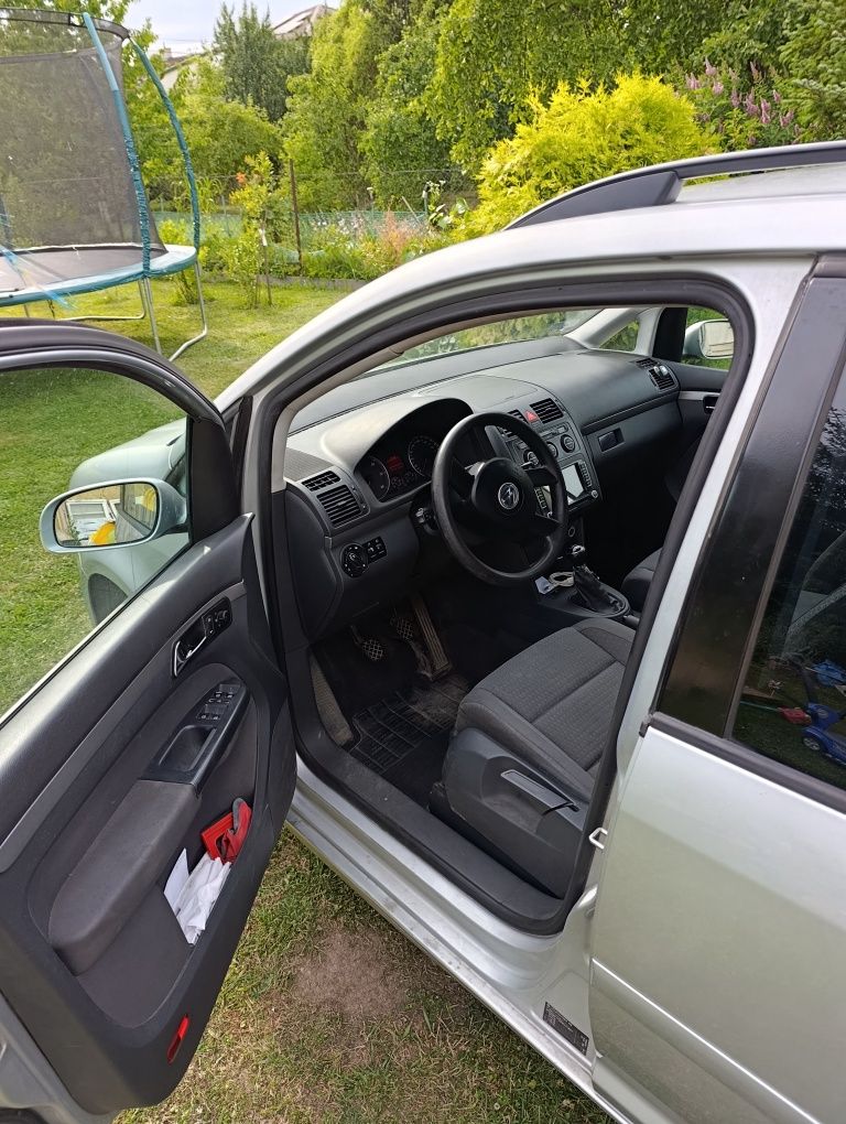 Sprzedam Volkswagen Touran Oszczedzny 7 Osobowy