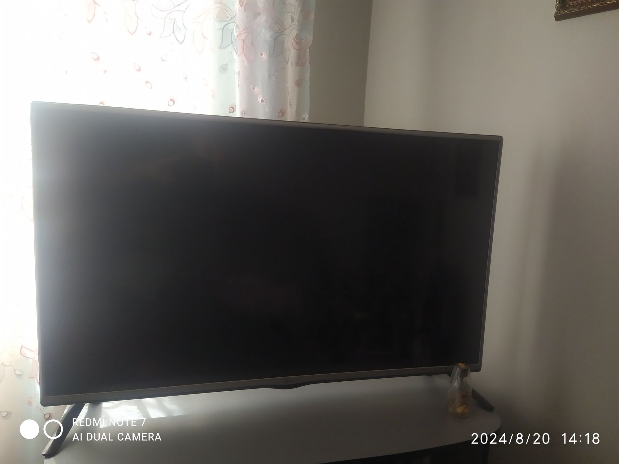 Телевізор LG 42 дюйма