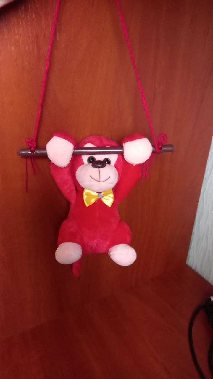 Игрушка "Красная обезьянка на ветке"  14 см