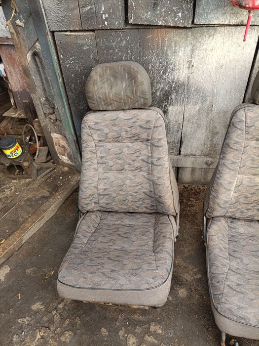 Продам сидения ваз 21099