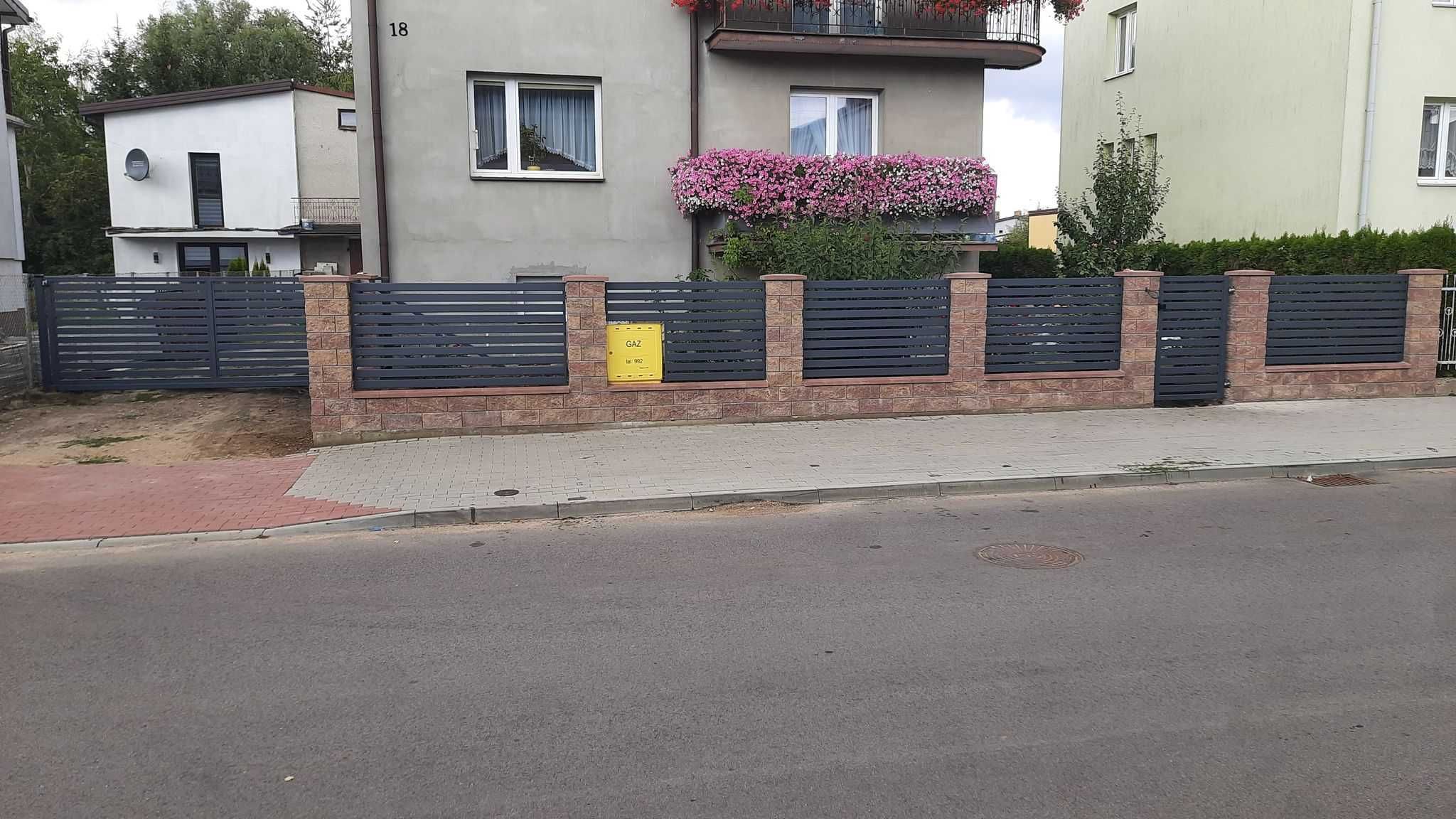 Ogrodzenia frontowe Joniec kompleksowo z montażem (Konekt Styrobud )