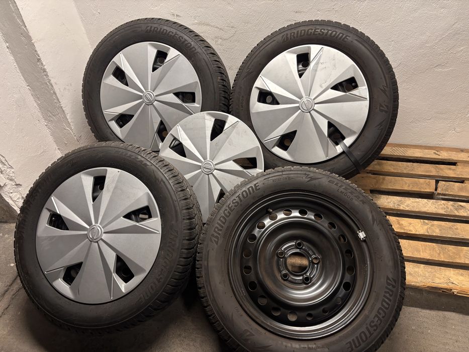 Oryginalne Koła zimowe Nissan 16” 5x114,3 205/60 Bridgestone 7,8mm 22r