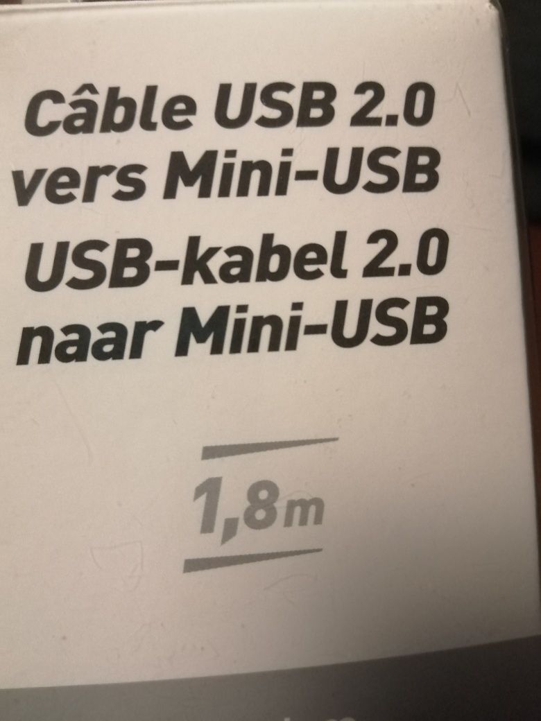 Cabo USB 2,0 para Mini- USB