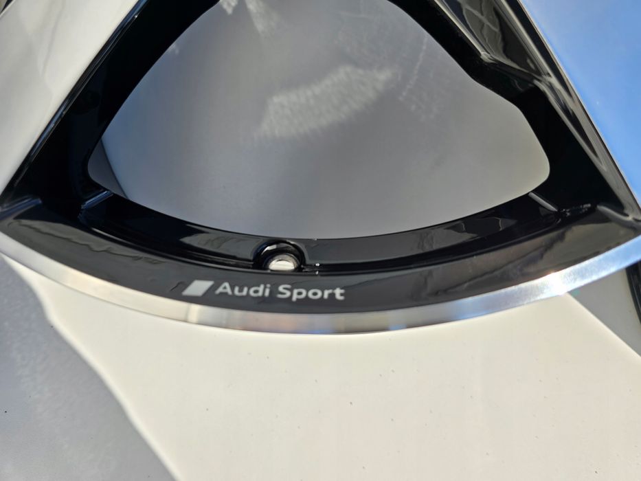 Audi TT A3 S3 A6 C6 Q2 5X112 19'' ET52 jak Nowe