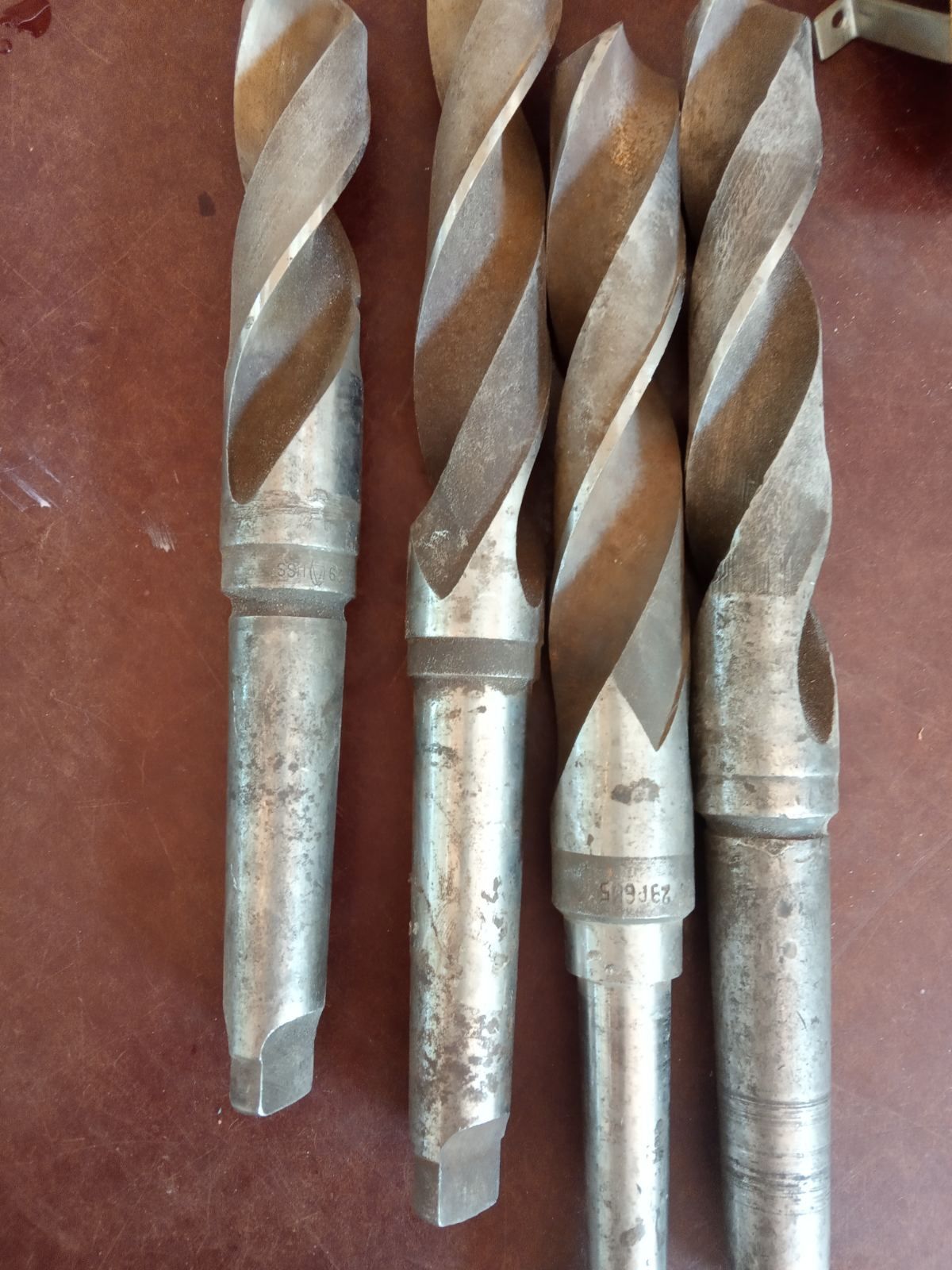 Сверло d15-45 R6M5, R18 с коническим хвостовиком новые и б.у