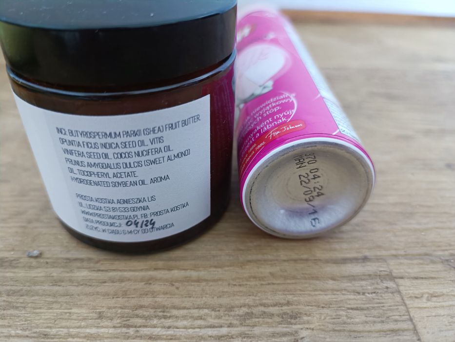 Zestaw kosmetyków kremy do rąk ciała stóp yves rocher caudalie douglas