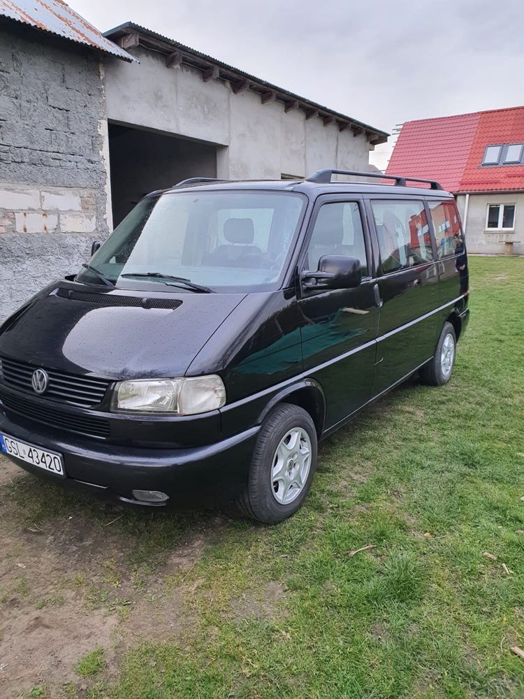 VW Caravelle 2.5