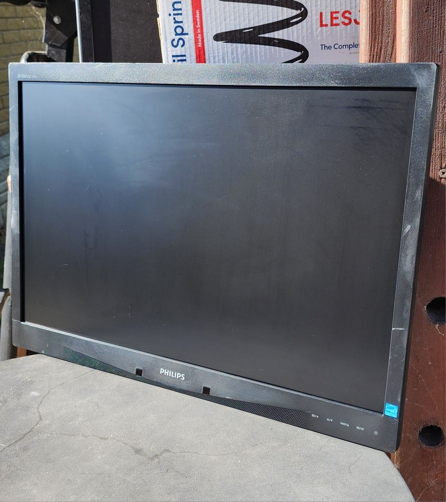 Монитор Philips 24"