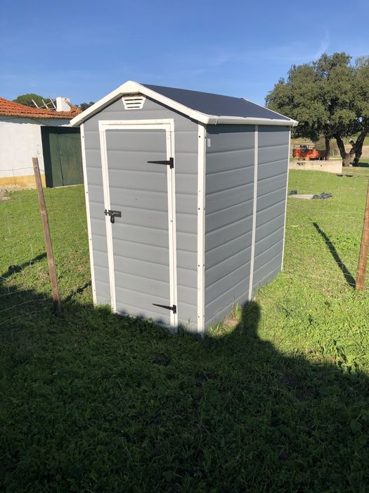 Abrigo de Jardim em optimo estado