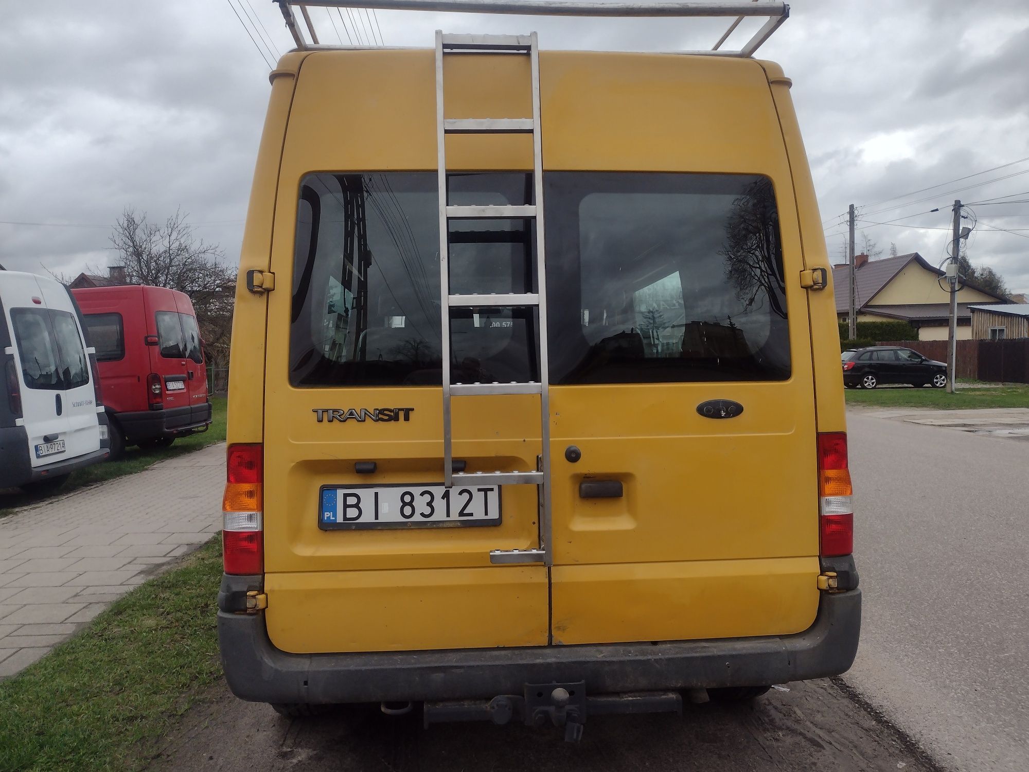 Ford Transit 2.4 Diesel I rej 2005 Rok 5-osobowy HAK