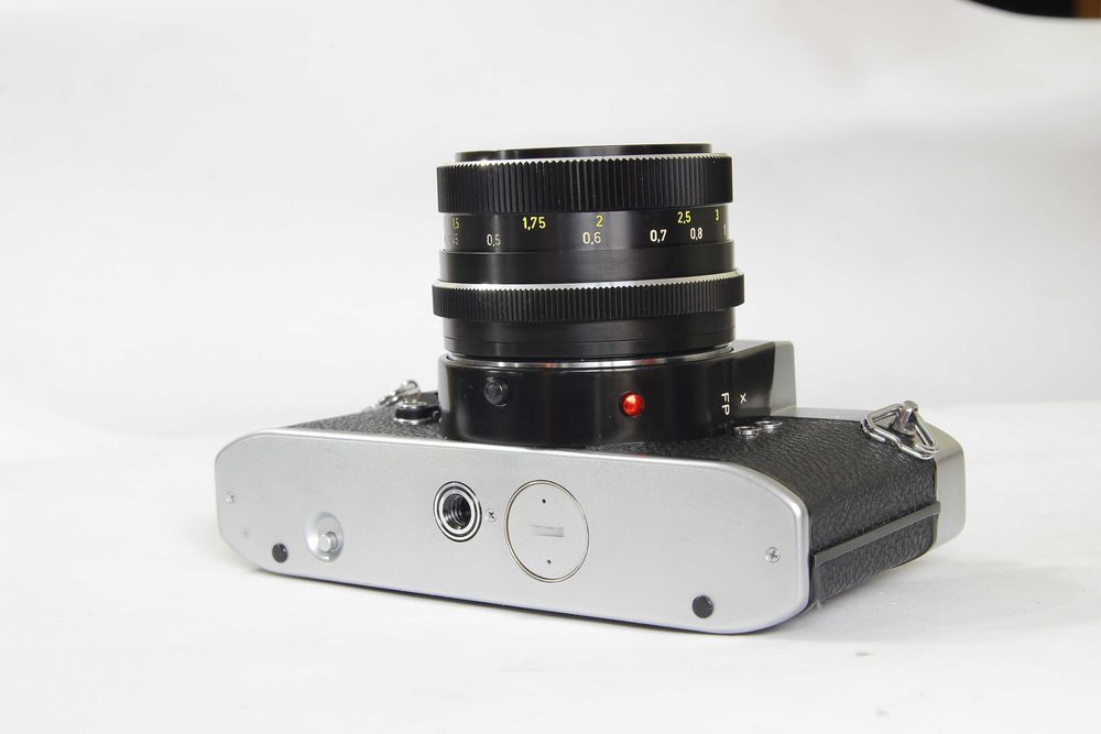 Rolleiflex SL35 + Planar SL 1.8/50