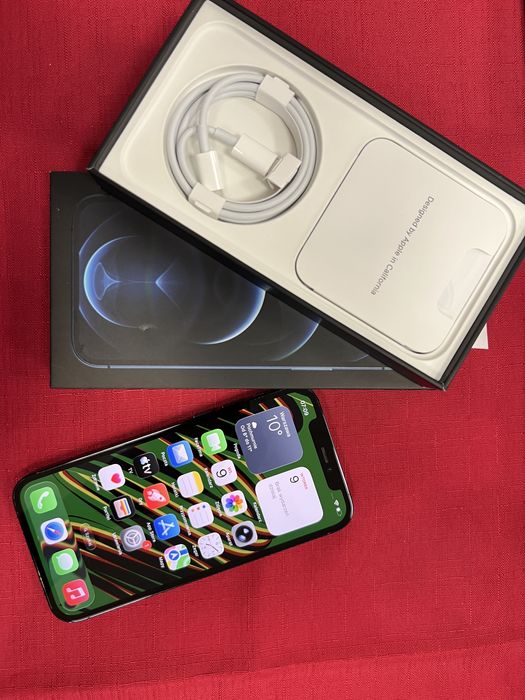 - iPhone 12 Pro 256GB - bateria 100% - pelen komplet - BDB -