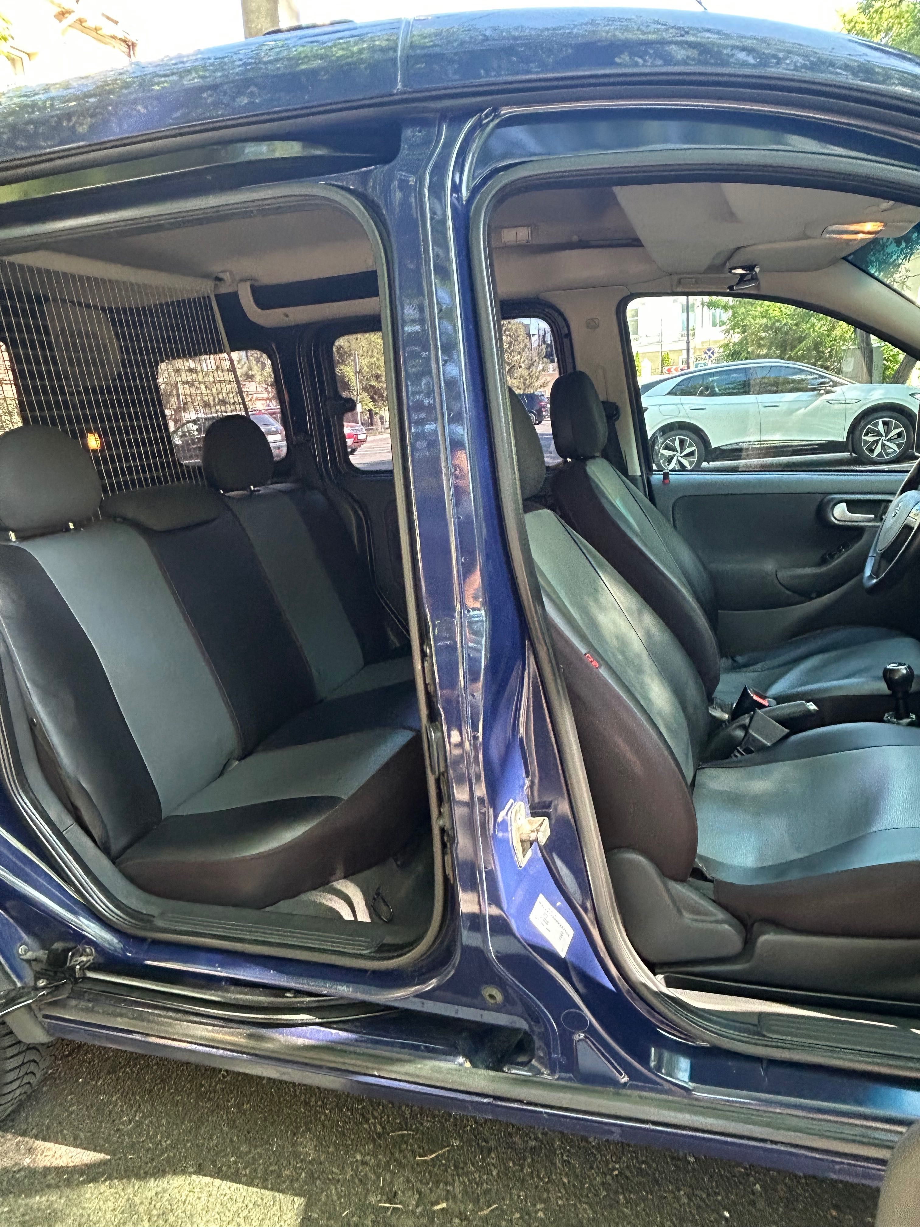 Авто «Opel Combo»
