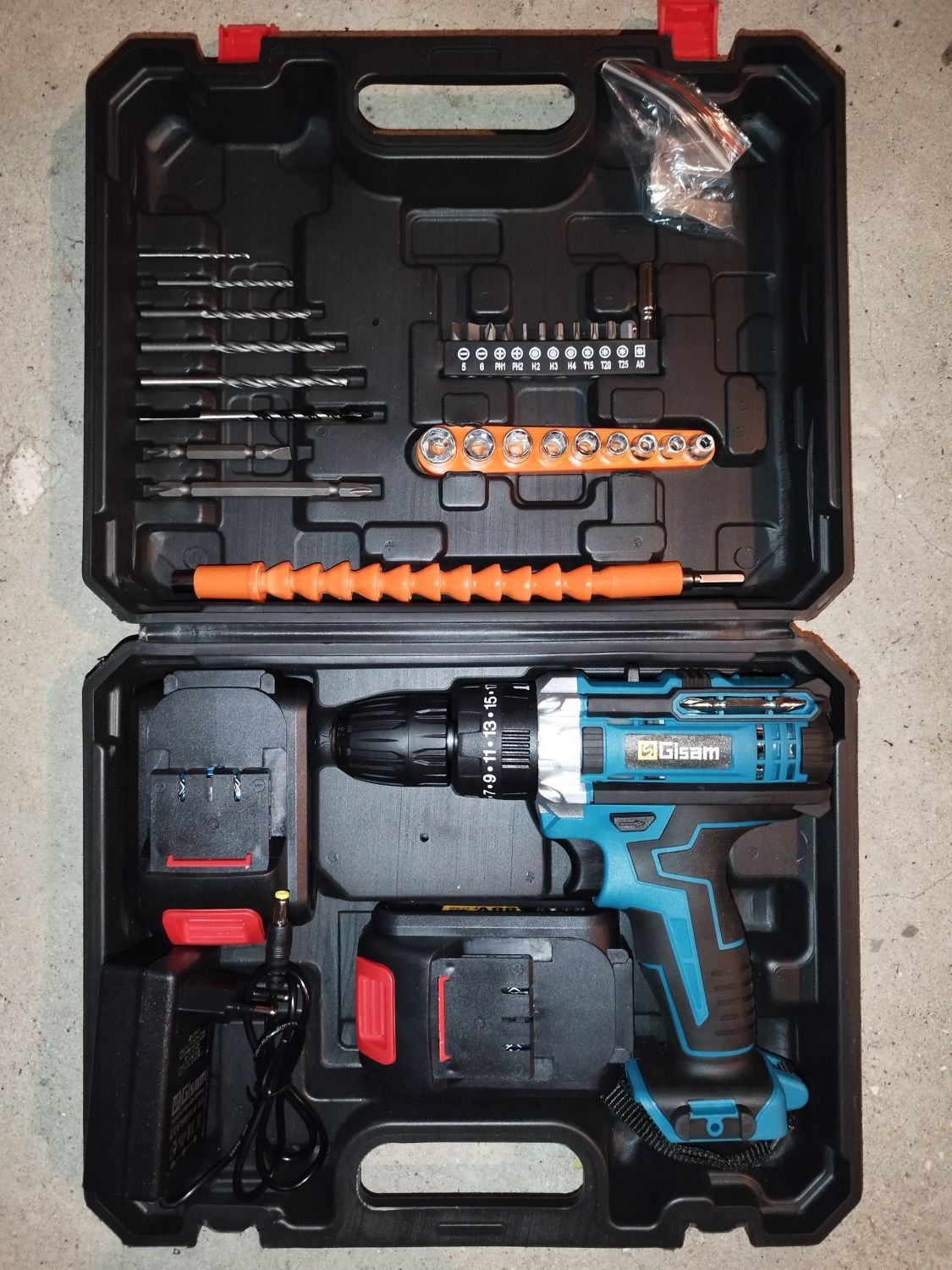 Berbequim NOVO 21V 2 baterias e acessórios