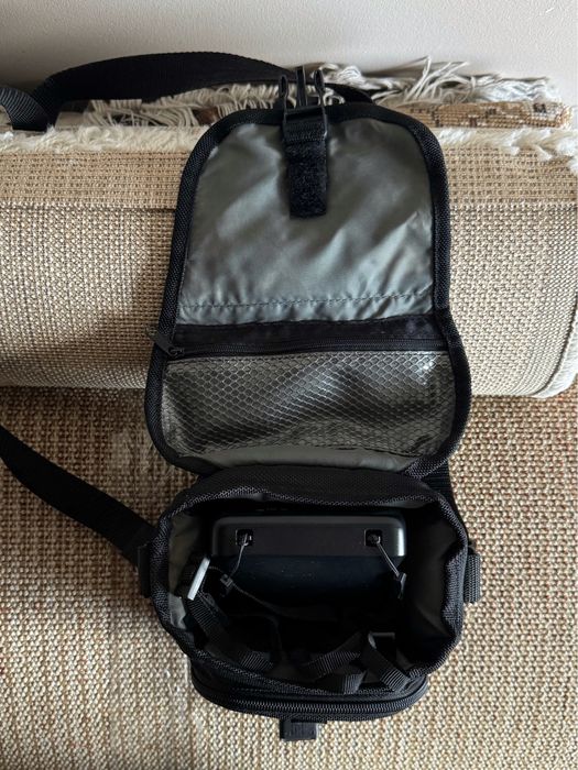 Polaroid Now фотоапарат миттєвого друку сірий з чорним корпусом