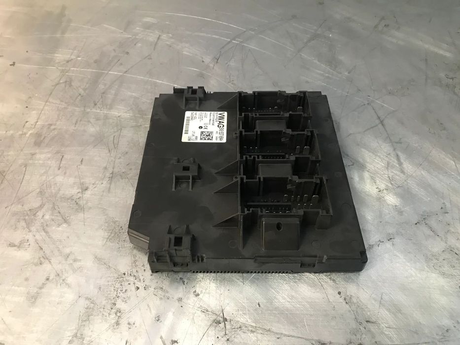 MODULO BCM VOLKSWAGEN GOLF VI / TIGUAN / TOURAN II 5K0937084H