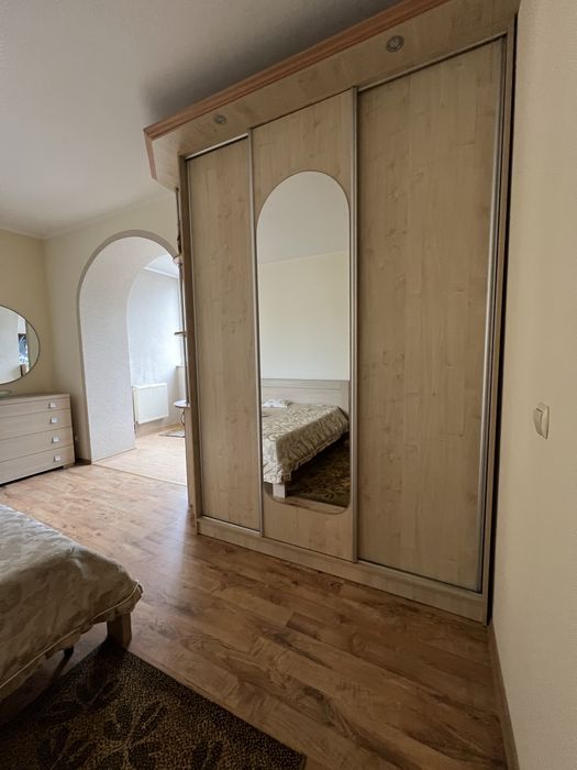 Здається 3-кімнатна квартира