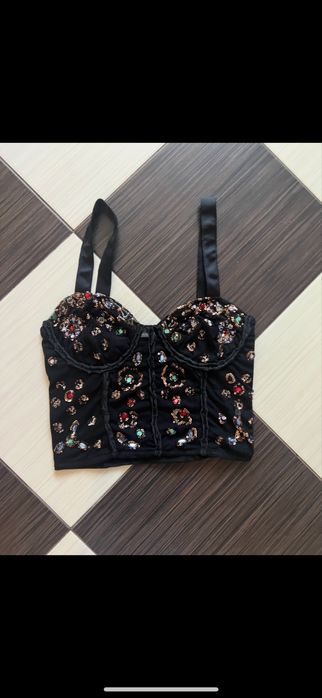 Корсет з камінням від Zara