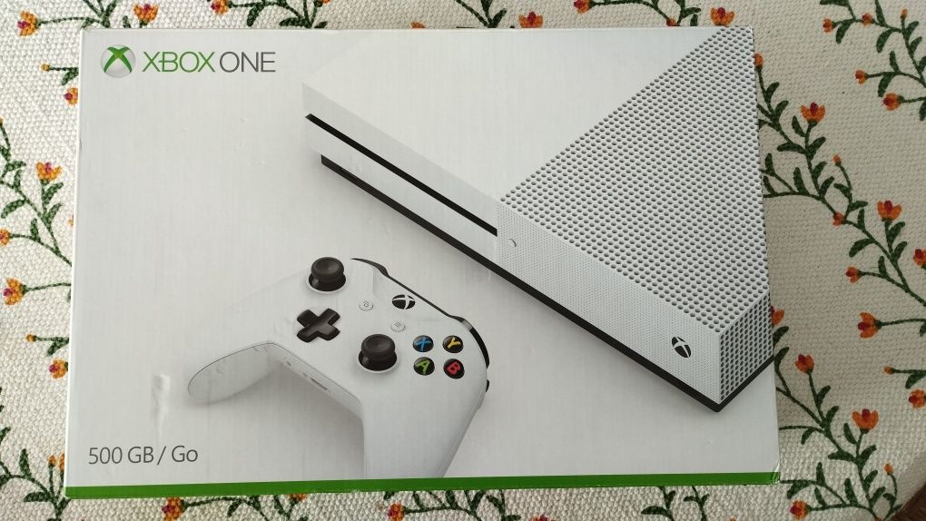 XBOX ONE S + 5 jogos