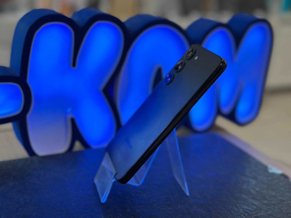 Galaxy S23 5G SM-S911 8/128GB Czarny / RATY