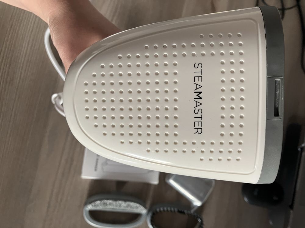 Mini prasowacz parowy parownica Steamaster + stojak