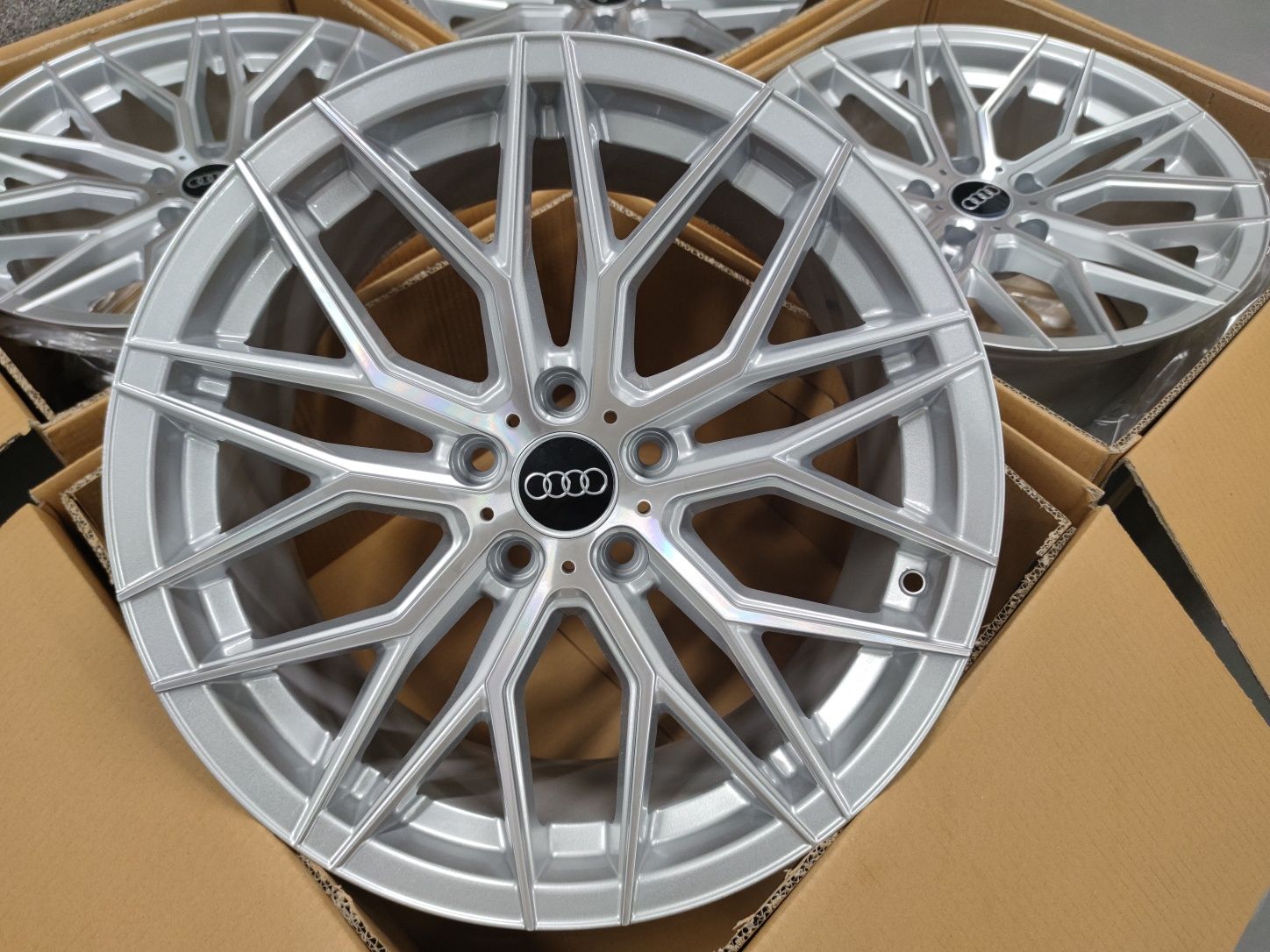 Felgi Arceo Valencia 20 " 5x120 Silver Audi Volkswagen Mercedes