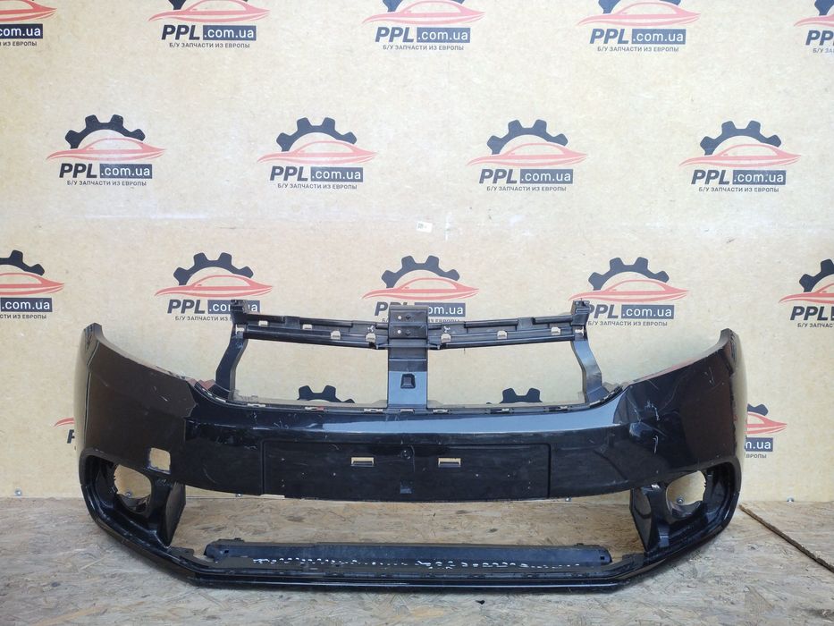 Dacia Sandero II 2017-2020 рестайлинг бампер передний 620226530R