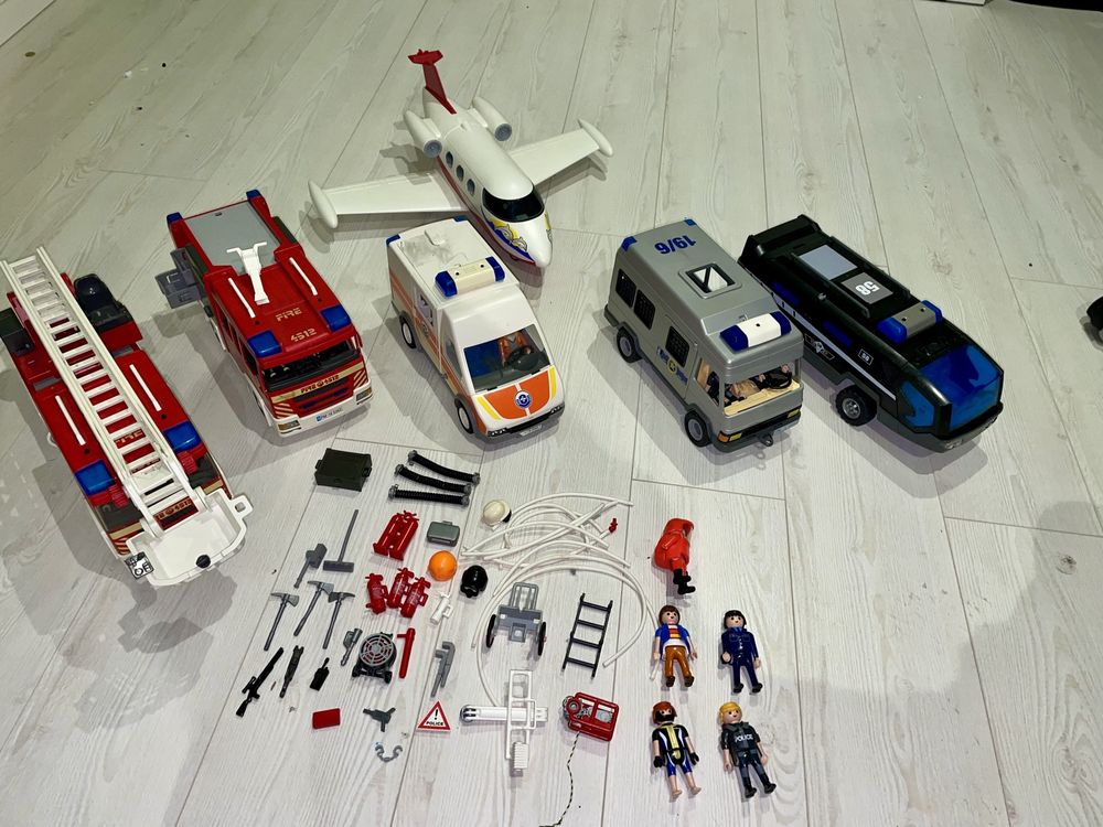 Playmobile zestaw straz, policja, karetka, samolot