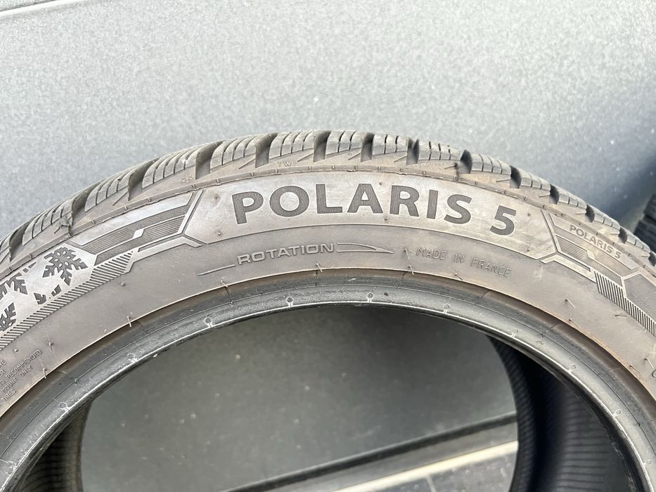 Opony zimowe Barum Polaris 5 215/45 R16 V XL