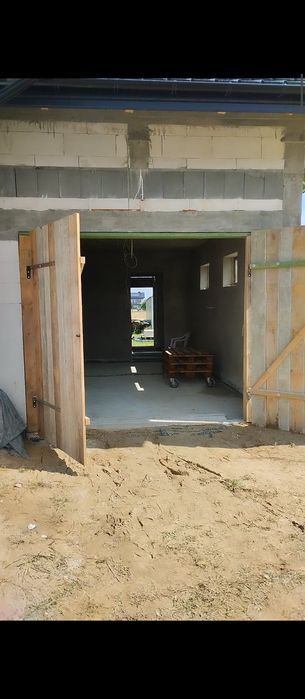 Drzwi budowa garaż z zawiasami