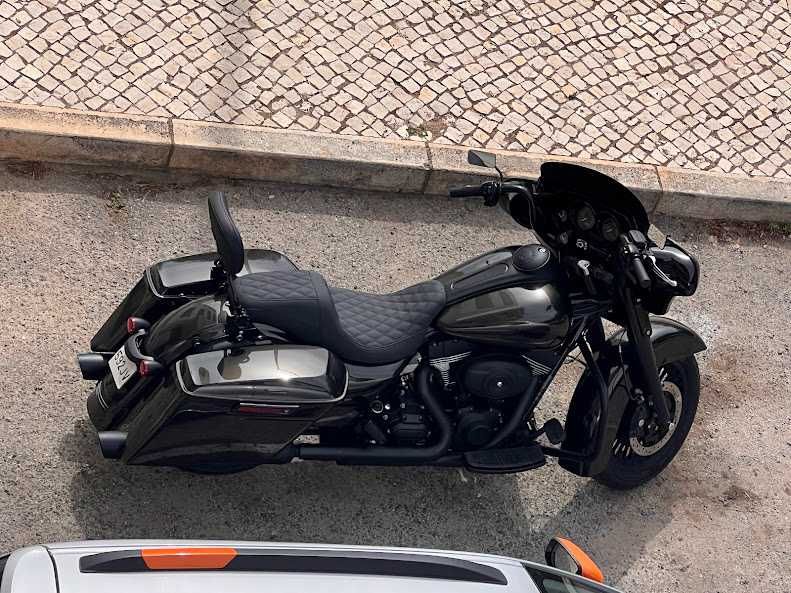 Harley Davidson - FLHTK - ELECTRA GLIDE 2012
