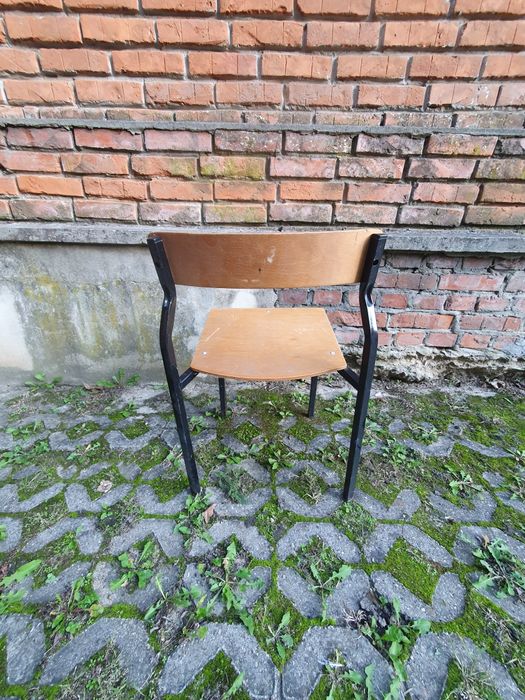 Krzesła szkolne 62 szt - cena za 1szt
