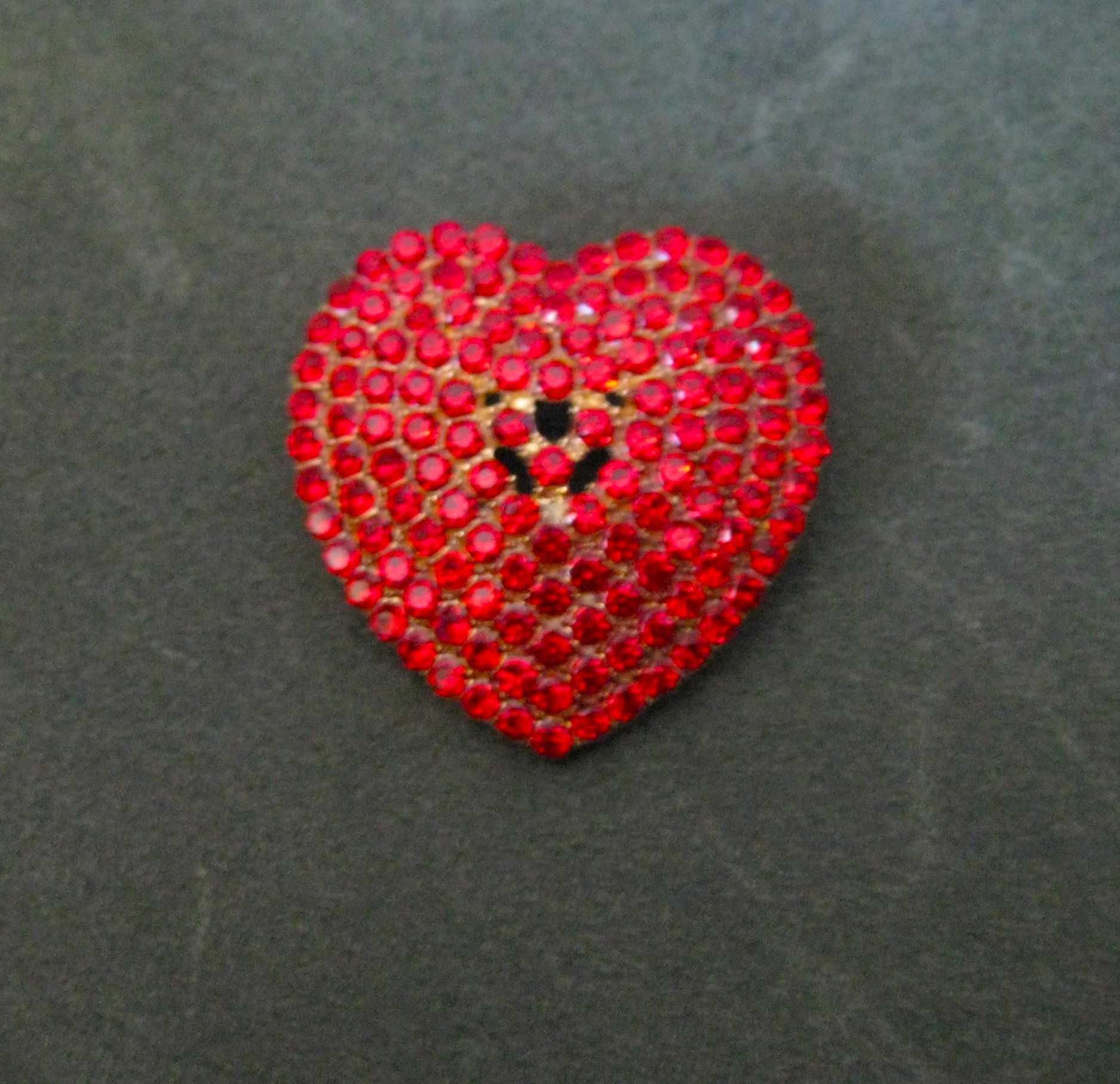 Alfinete / Broche / Pregadeira Coração NOVO