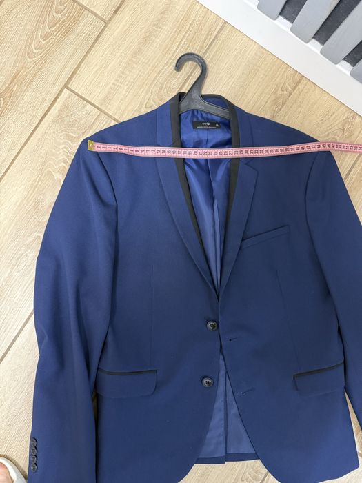 Чоловічий костюм синій розмір М