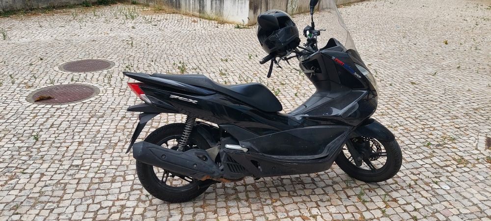 Vendo ou troco  PCX 2017