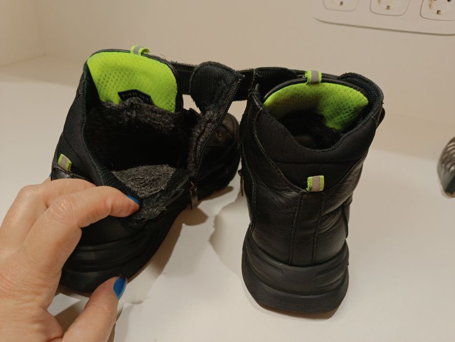Зимове взуття для хлопчика, 38р