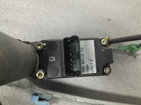 Elevador vidros frente esquerdo CITROËN C2 (JM_)