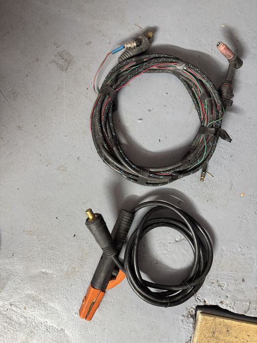 Аргонодуговий зварювальний арарат