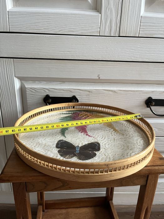 Dekoracyjna taca z motylem i kwiatami bambus vintage