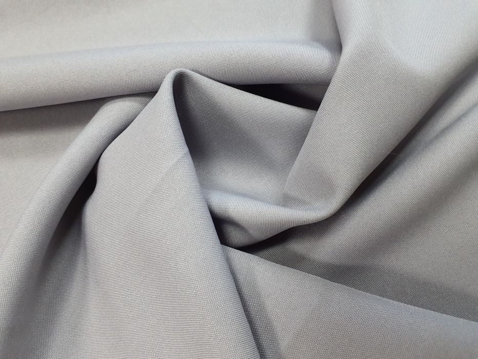 Tkanina jasny popiel szer.152 cm.