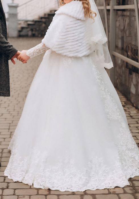 Весільна сукня продам